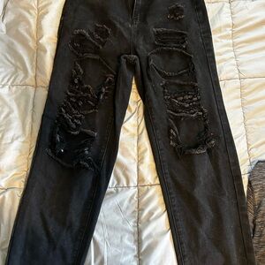 Women’s sz 4 Black Distressed Jeans